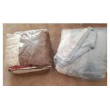 F - TWO KING SIZE BED COMFORTERS (Z26)