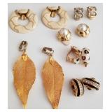 F - LOT OF COSTUME JEWELRY EARRINGS (L114)