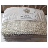 F - FOUR PIECE CALIFORNIA KING SHEET SET (Z27)