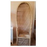 F - VINTAGE WICKER PEACOCK CHAIR (Z3)