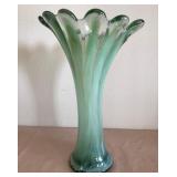 F - VINTAGE GREEN ART GLASS VASE (A98)
