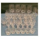 11 - MIXED LOT OF GLASSWARE (M64)