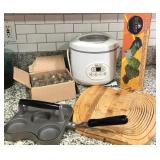 431 - RICE COOKER, BURGER PRESS, FOLDING BASKET