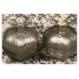 431 - TWO VINTAGE TRINKET BOXES (A65)