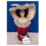 14 - DECORATIVE PORCELAIN DOLL BUST (M35)