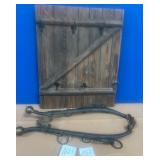 357 - ANTIQUE HORSE COLLAR & HAT / COAT RACK (N23)