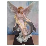 11 - DE CAPOLI ANGEL FIGURINE (M151)