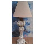 11 - ORNATE VINTAGE PORCELAIN TABLE LAMP