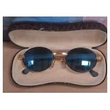 11 - VINTAGE ROUND LENS SUNGLASSES