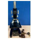 11 - MICROSCOPE (M92)