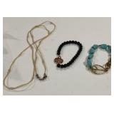 431 - COSTUME JEWELRY NECKLACE & BRACELETS (A97)