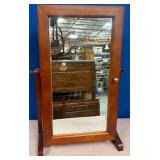 11 - MIRRORED JEWELRY ARMOIRE (M83)