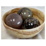 B - CARVED ONYX STONE BOWL W/ 3 MARBLE BALLS (C75)