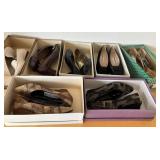 M - SEVEN PAIR WOMEN'S SHOES SIZES 5/5.5/6 (R17)