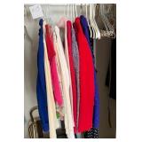 M - MIXED LOT OF CLOTHING (M15)