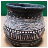 43 - RUSTIC-STYLE PLANTER POT (S39)