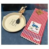 43 - MUDPIE CERAMIC DISH /LINEN (D149)