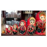 Q - SET OF RUSSIAN NESTING DOLLS (C4)
