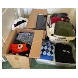 Q - BOXES OF WOMEN'S CLOTHING (R16)