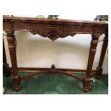 Q - VINTAGE CONSOLE TABLE (L34)