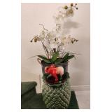 Q - CERAMIC VASE WITH FLORAL AND ELEPHANT