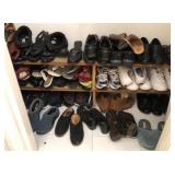 Q - LARGE LOT OF SHOES (L6)
