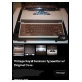 Q - ROYAL TYPEWRITER WITH CASE (G21)