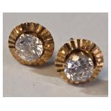 Q - PAIR OF 14K GOLD EARRINGS 0.60GRAMS (J7)