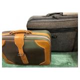 Q - LOT OF TWO CARRY-BAGS (M65)