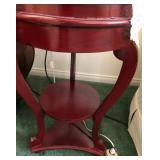 Q - PAIR OF MATCHING SIDE TABLES (L41)