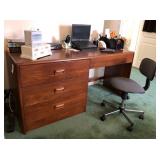 Q - HOME OFFICE DESK WITH CONTENTS & CHAIR (M78)