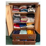 Q - MIXED LOT OF WOMEN'S CLOTHING SIZE M (D7)