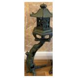 D - CAST IRON GARDEN LANTERN (D153)