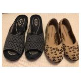 D - TWO PAIR OF WOMEN'S SHOES (M3)