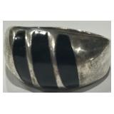 STERLING SILVER ONYX RING  19.20GRS