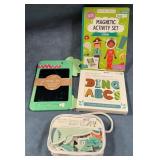 43 - KIDS MAGNETIC AND BATH TOYS