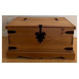 12 - LINON HOME DECOR TRUNK 18X35"