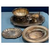 488 - LOT OF VINTAGE SERVEWARE (D295)