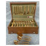 488 - SEVENTY PIECES GOLDEN LIFETIME CUTTLERY (D21