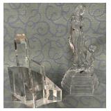 488 - TWO VINTAGE FIGURINES (D156)