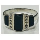STERLING SILVER ONYX//MARCASITE RING 3.9 GRS