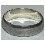 STERLING SILVER RING 3.2 GRS
