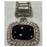 STERLING SILVER ONYX PENDANT 14 GRS