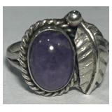 STERLING SILVER CABOCHON AMETHYST RING 4.3 GRS