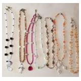 Z - LOT OF COSTUME JEWELRY NECKLACES (J85)