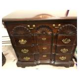Z - VINTAGE CHEST OF DRAWERS (R22)