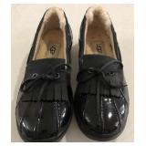 Z - PAIR OF WOMEN'S UGG SHOES SIZE 5 (J218)