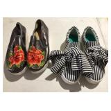 Z - TWO PAIR WOMEN'S SHOES SIZE 5 (J251)