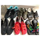 Z - SIX PAIR OF WOMEN'S SHOES (M66)