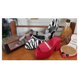 Z - WOMENS SHOES DECOR ITEMS(K205)